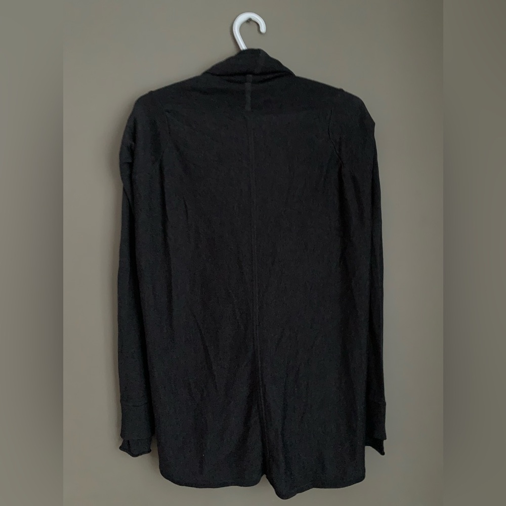 Lululemon Iconic Wrap - Picture 3 of 6